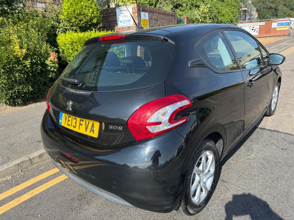 Peugeot 208 1.2 Vti Active Euro 5 Black #5