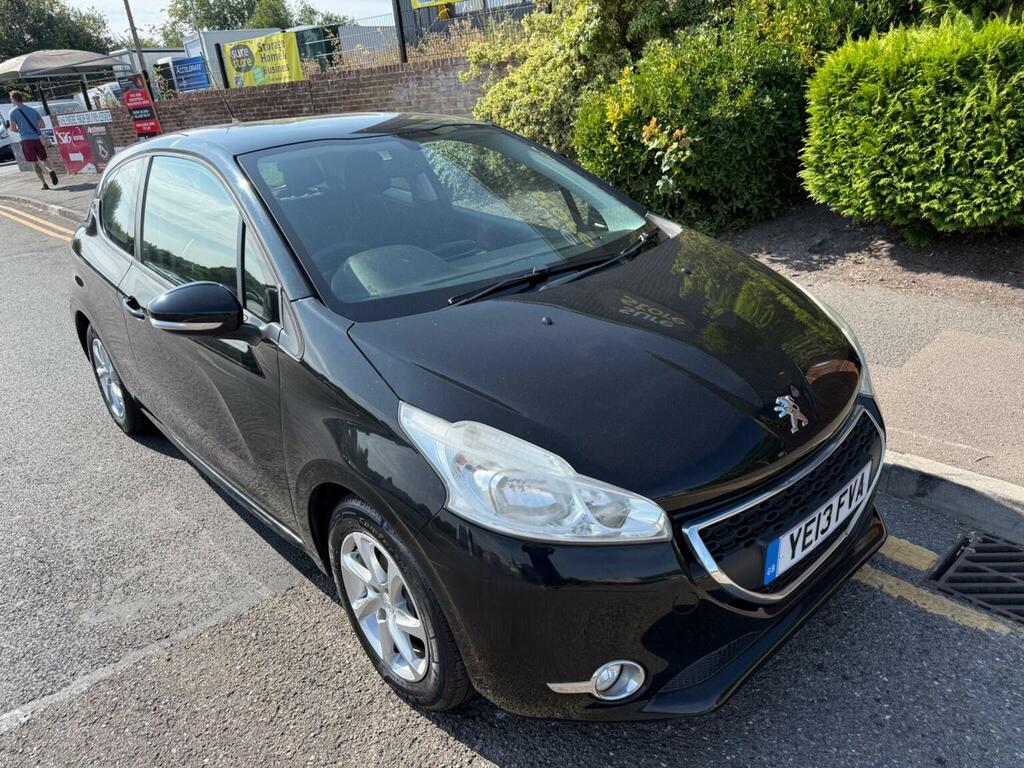 Peugeot 208 1.2 Vti Active Euro 5 Black #2