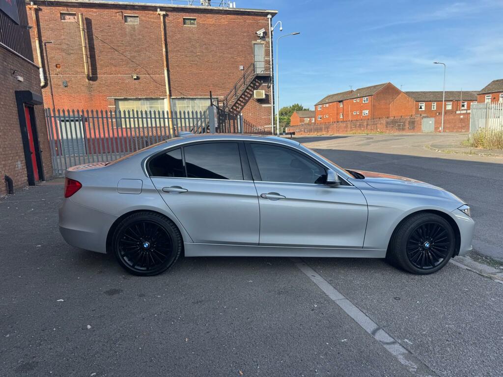 BMW 3 Series 318D M Sport White #23