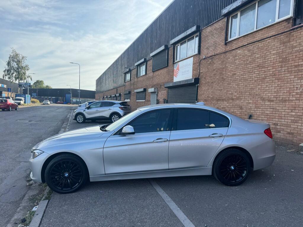 BMW 3 Series 318D M Sport White #10