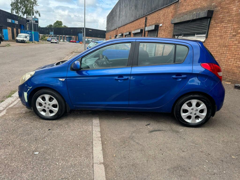 Hyundai I20 Comfort Blue #4