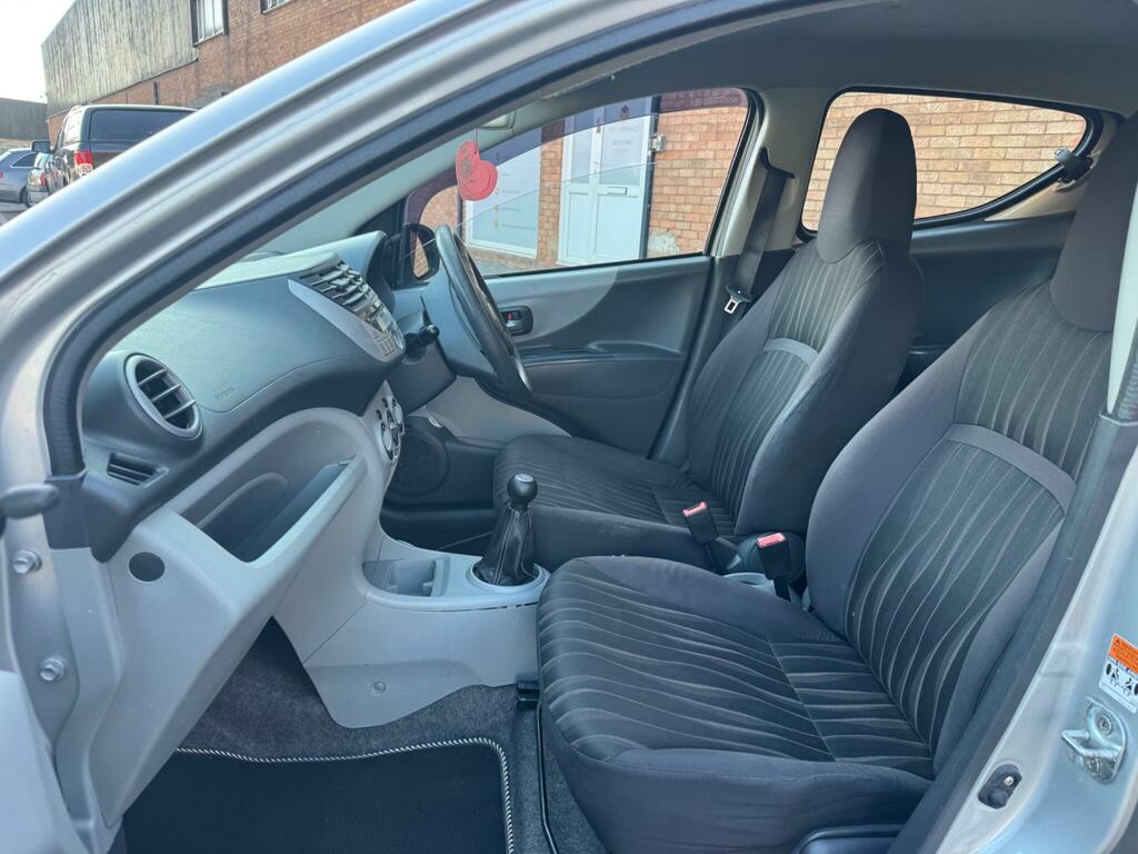 Nissan Pixo 1.0 N-tec Euro 5 Red #13