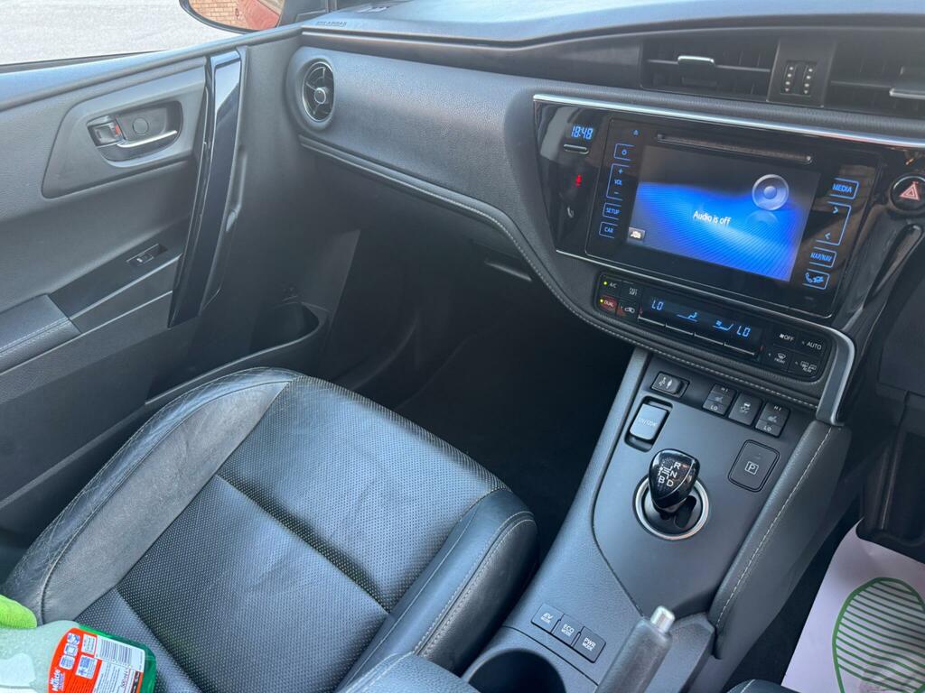 Toyota Auris 1.8 Hybrid Design Tss Cvt Nav  #23