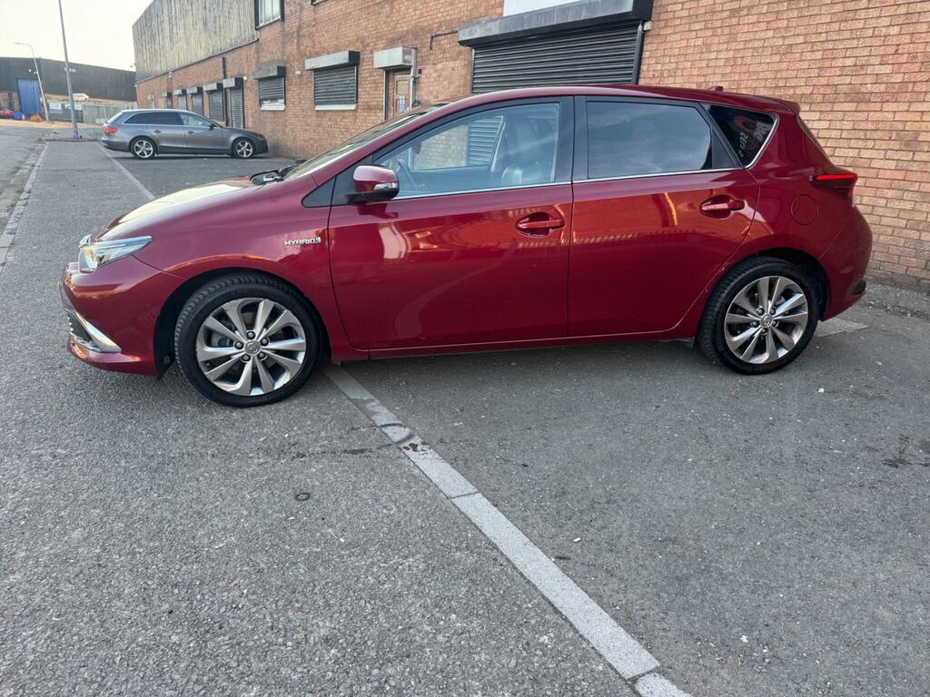 Toyota Auris Excel Red #6