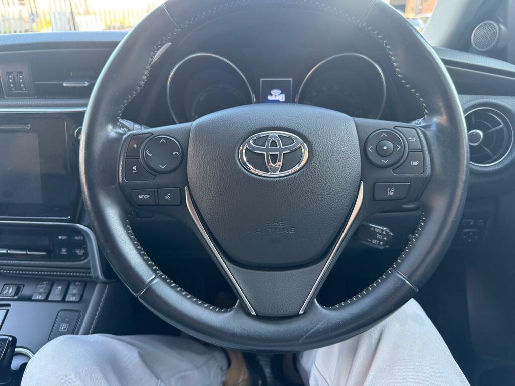 Toyota Auris 1.8 Hybrid Design Tss Cvt Nav  #28
