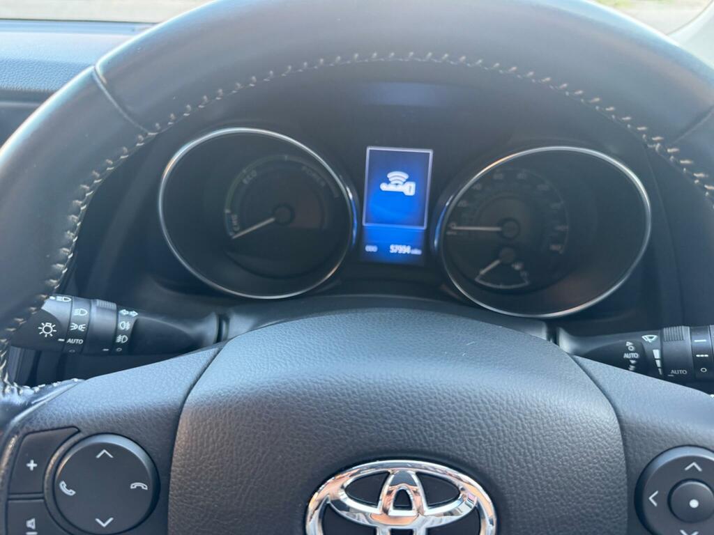 Toyota Auris 1.8 Hybrid Design Tss Cvt Nav  #27