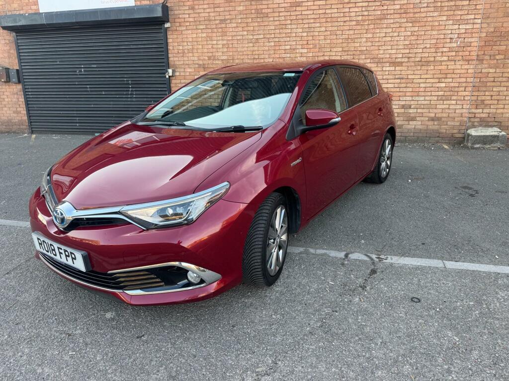 Toyota Auris Excel Red #4