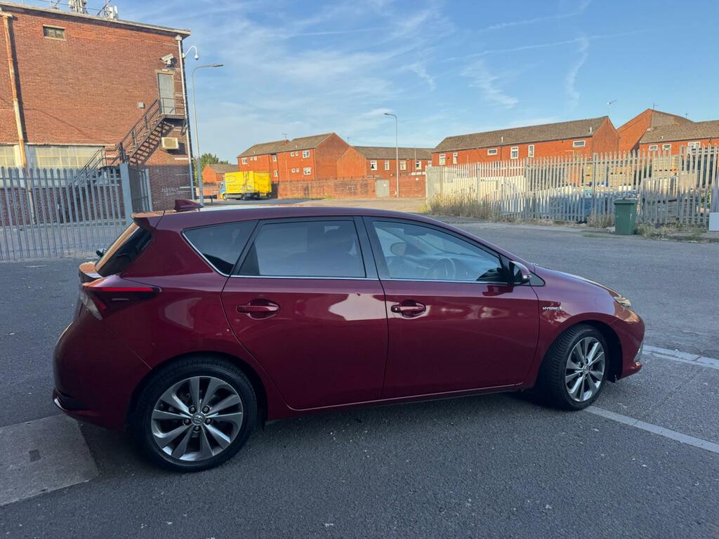 Toyota Auris 1.8 Hybrid Design Tss Cvt Nav  #14