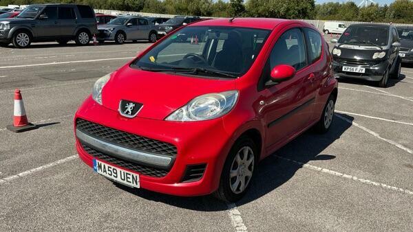 Peugeot 107 Urban Red #2