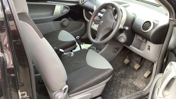 Peugeot 107 Kiss Black #4