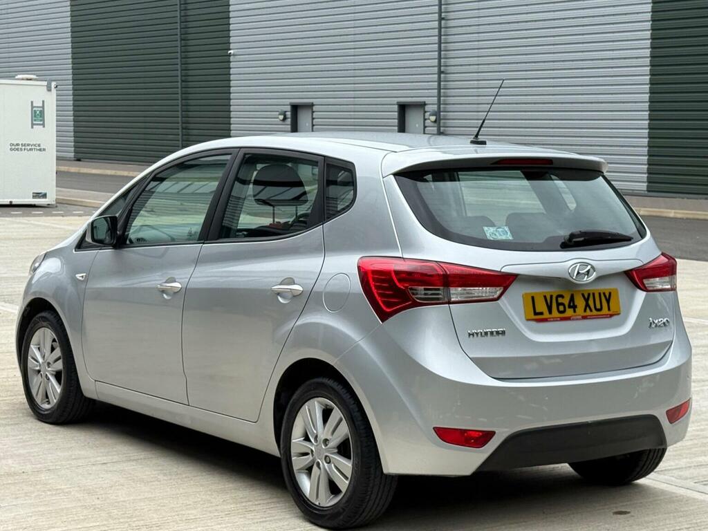 Hyundai Ix20 1.6 Crdi Style Hatchback Euro 5 White #9