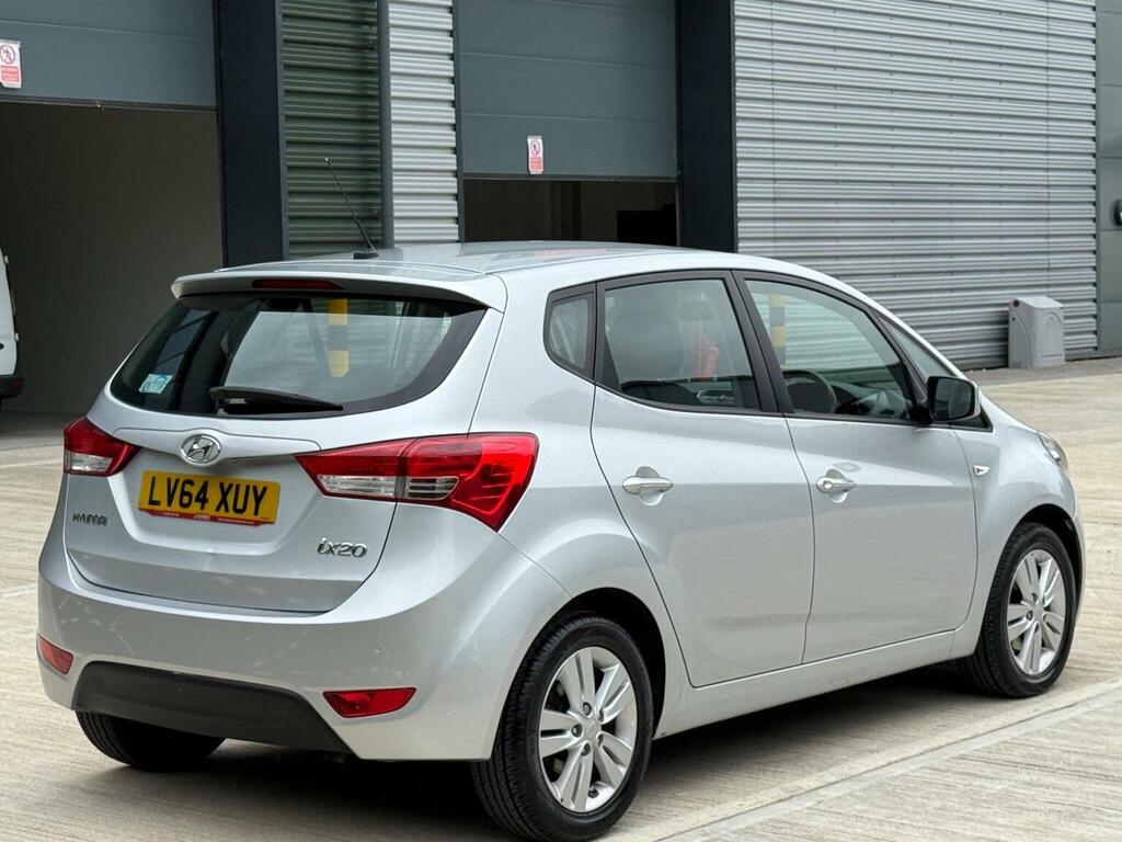 Hyundai Ix20 1.6 Crdi Style Hatchback Euro 5 White #13