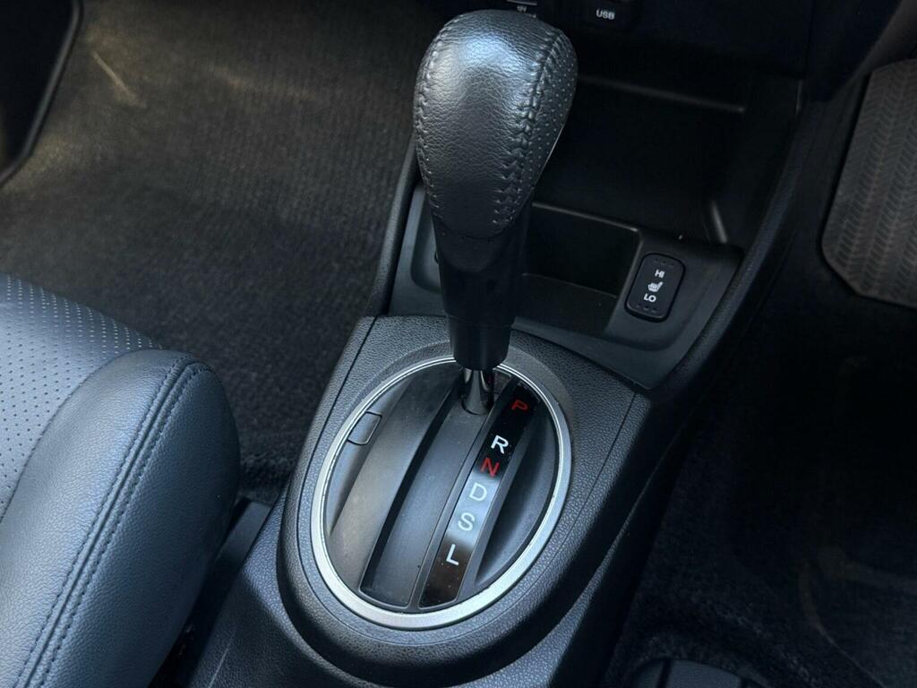 Honda Jazz 1.3H Ima Hx Cvt Euro 5 White #2