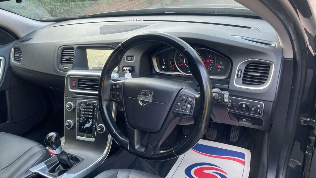 Volvo V60 2.0 D4 R-design Lux Nav Estate E Blue #18
