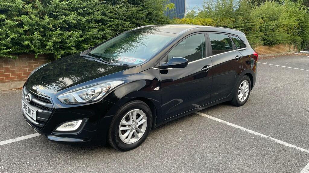 Hyundai I30 1.6 Crdi Blue Drive Se Tourer Euro 6 Ss Black #4