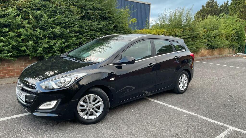 Hyundai I30 1.6 Crdi Blue Drive Se Tourer Euro 6 Ss Black #3