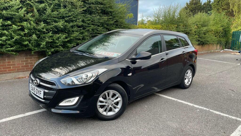 Hyundai I30 1.6 Crdi Blue Drive Se Tourer Euro 6 Ss Black #2