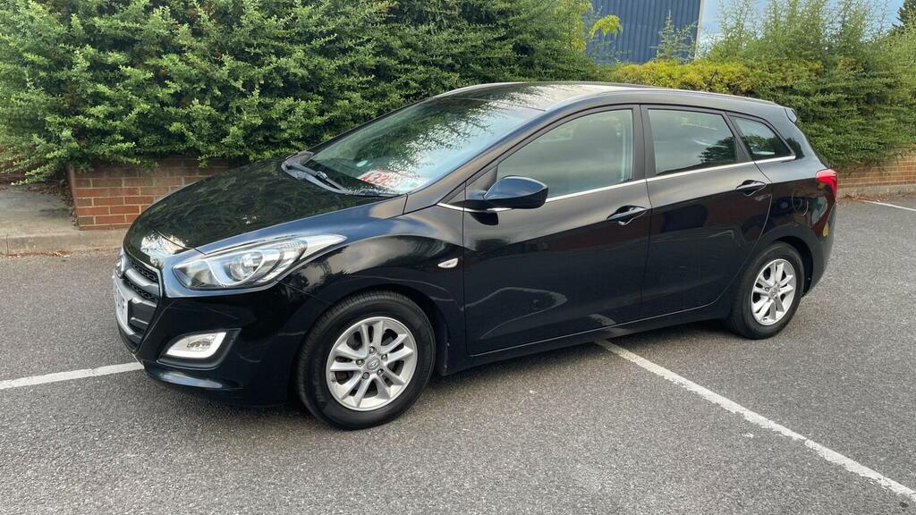 Hyundai I30 1.6 Crdi Blue Drive Se Tourer Euro 6 Ss Black #5