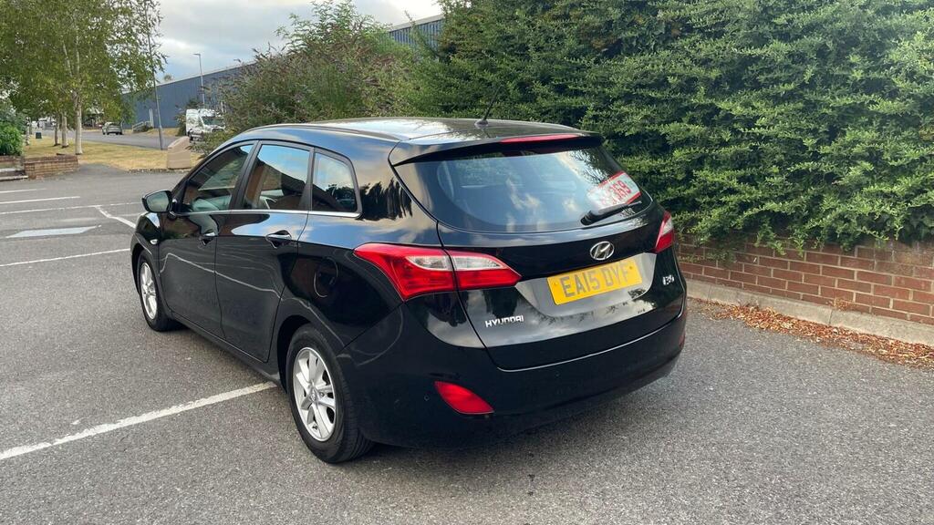 Hyundai I30 1.6 Crdi Blue Drive Se Tourer Euro 6 Ss Black #6