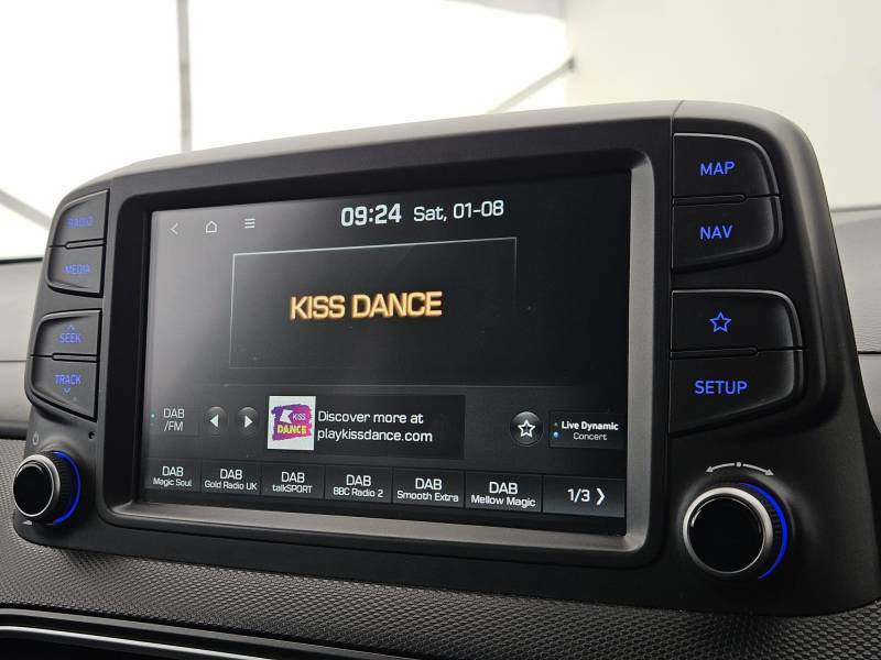 Hyundai Kona Premium Se Red #17