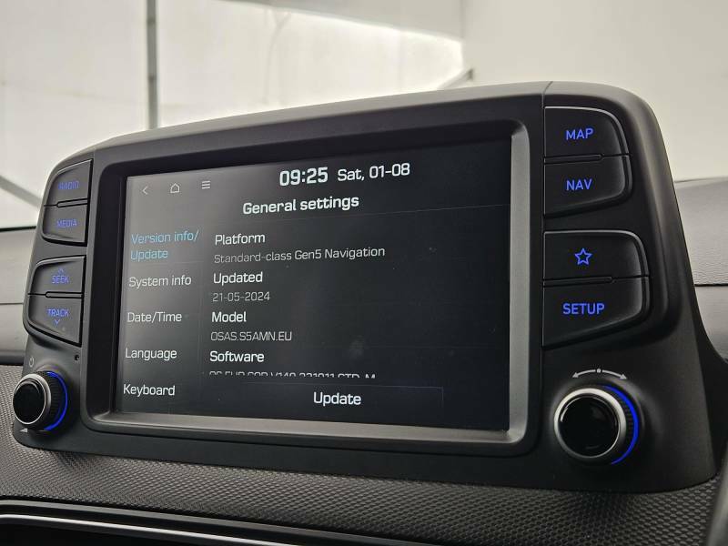 Hyundai Kona Premium Se Red #18