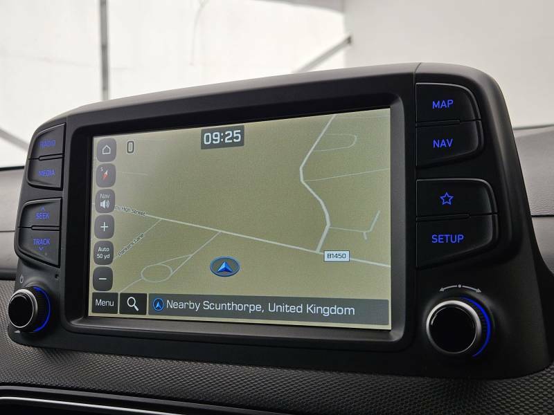 Hyundai Kona Premium Se Red #16