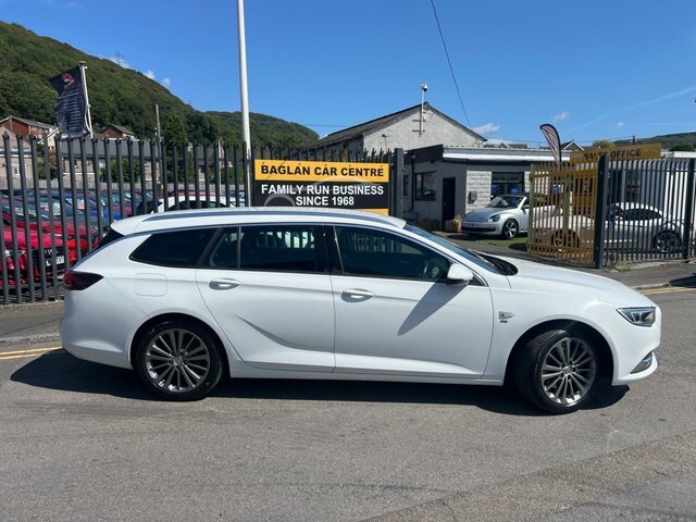 Vauxhall Insignia 2.0 Turbo D Blueinjection Sri Nav Sports Tourer White #2