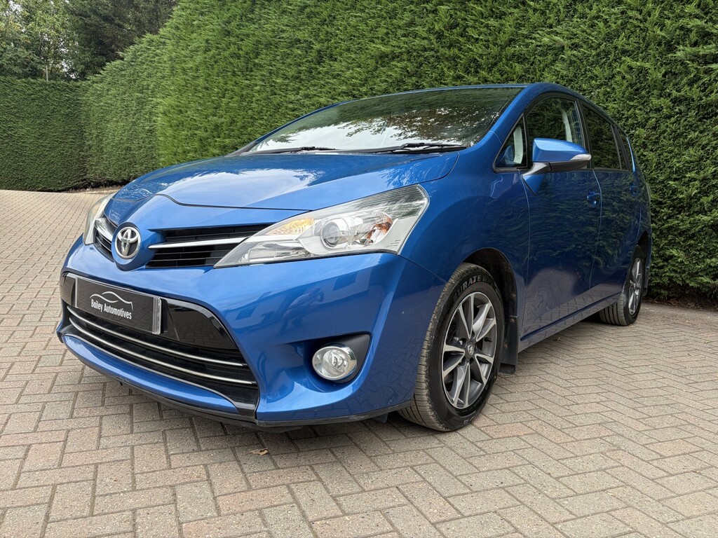 Toyota Verso 2.0 D-4d Icon Euro 5 White #9