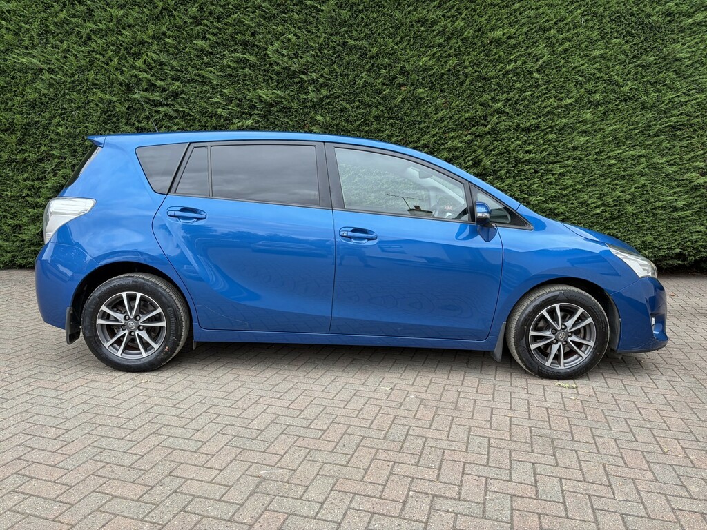 Toyota Verso 1.8 V-matic Icon Blue #4