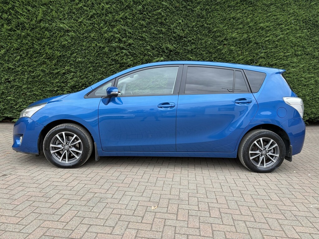 Toyota Verso 1.8 V-matic Icon Blue #5