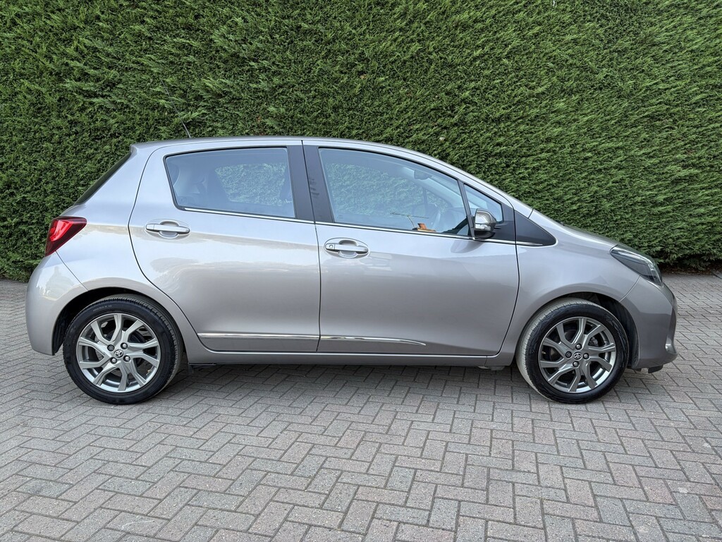 Toyota Yaris 1.3 Dual Vvt-i Excel Brown #4