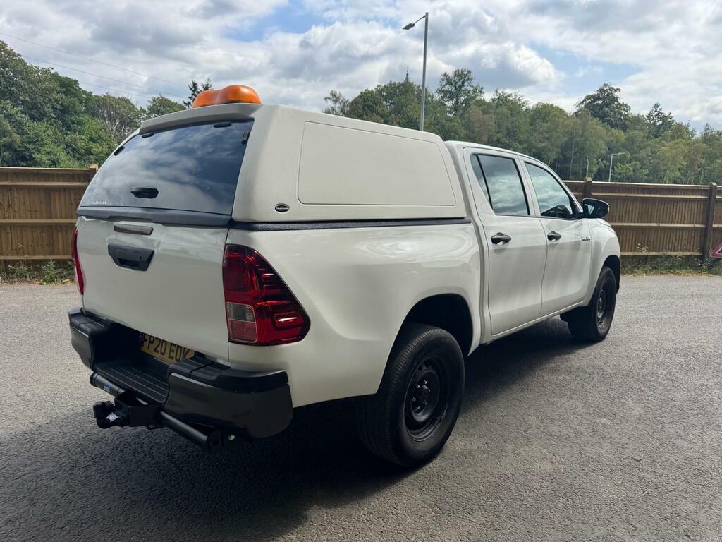 Toyota HILUX 2.4 D-4d Active Pickup Extended Cab White #6