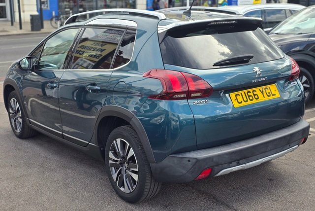 Peugeot 2008 1.2 Puretech Allure Suv Etg E CU66YGL Green #5