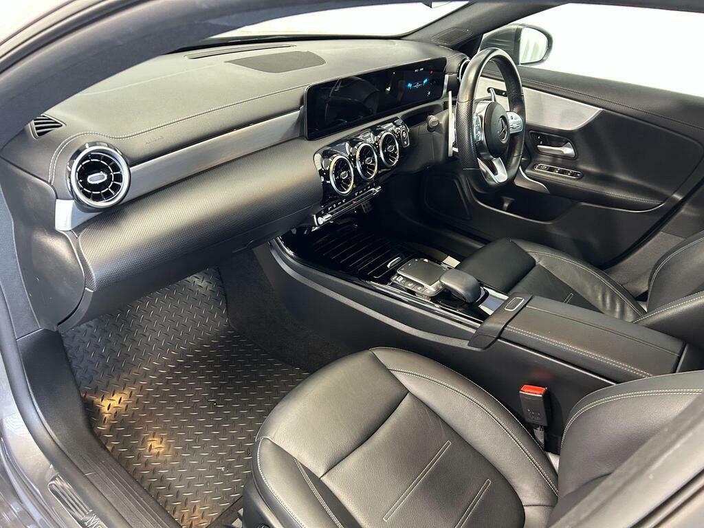 Mercedes-Benz CLA Class 180 Amg Line Premium Tip 2021 Grey #24