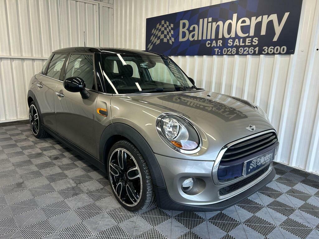 Mini Hatch 1.5 Cooper D Euro 6 S S Silver