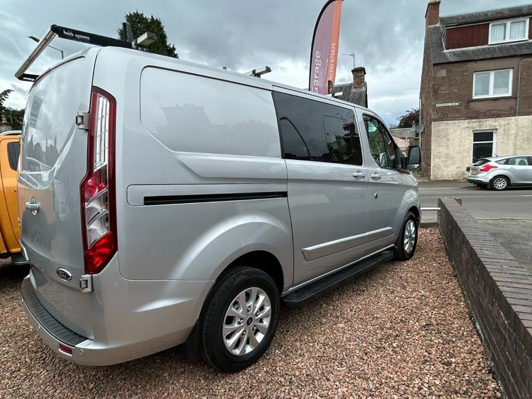 Ford Transit Custom 280 Tdci 130 L1h1 Limited Ecoblue Swb Low Roof Fwd Black #1