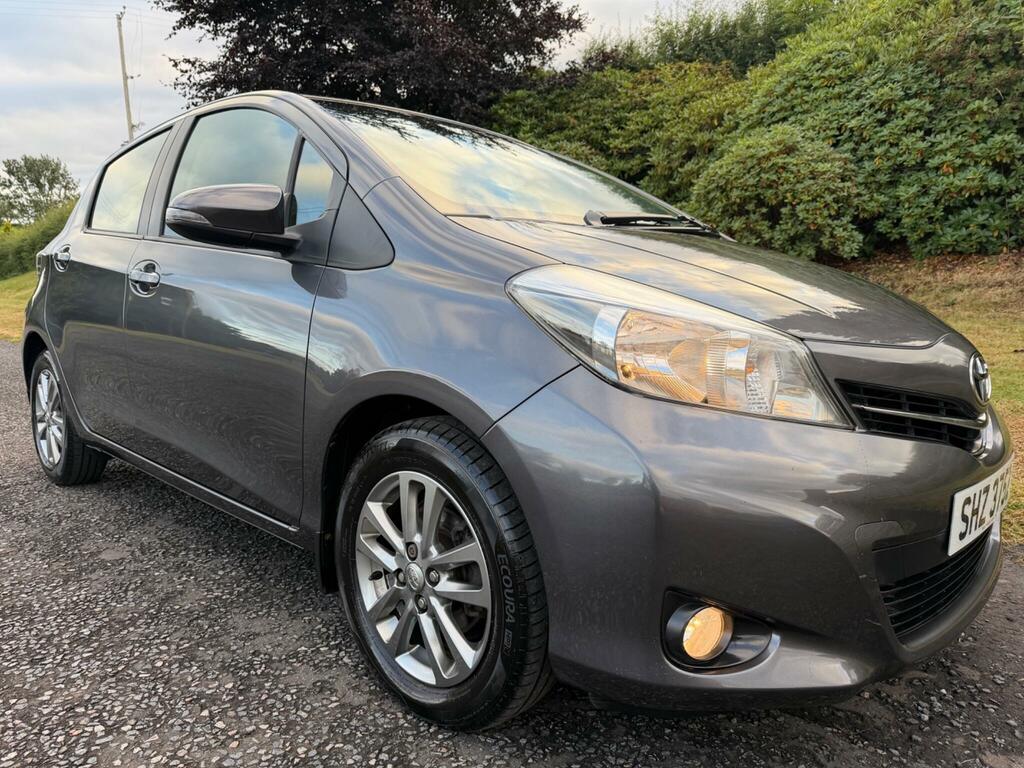 Toyota Yaris Icon Plus Grey