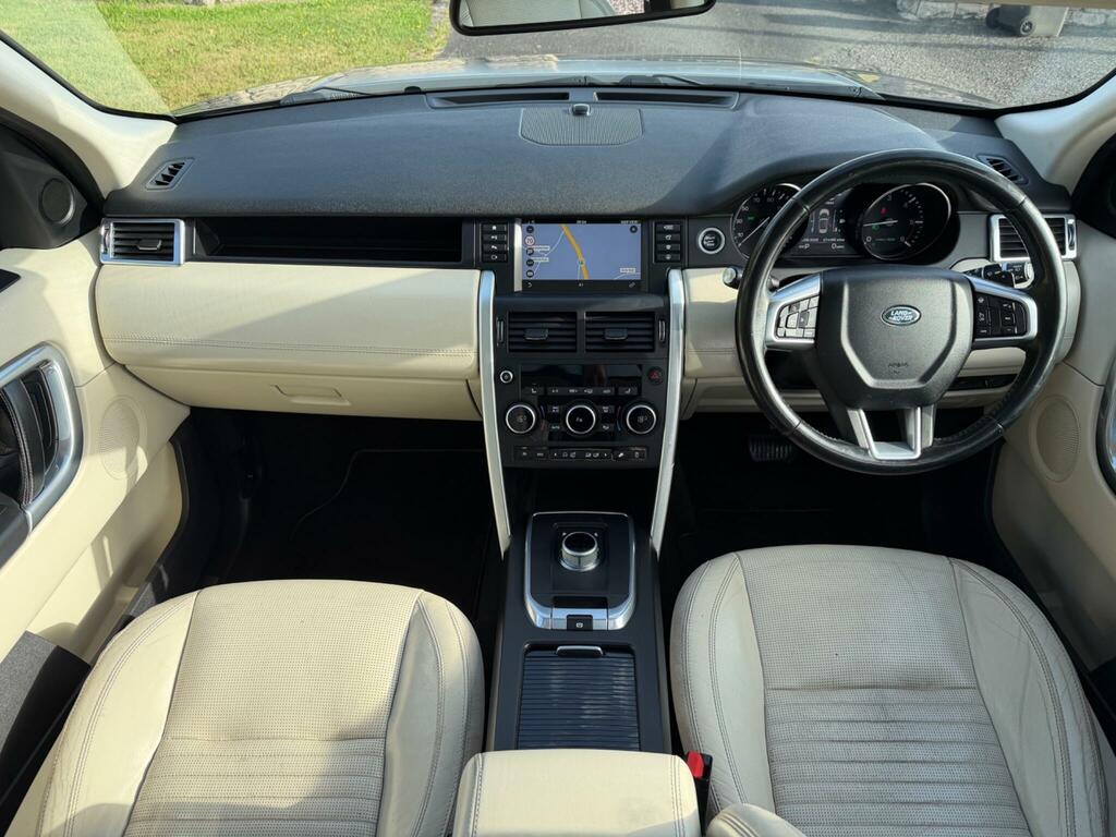 Land Rover Discovery Sport Td4 Hse Black White #15