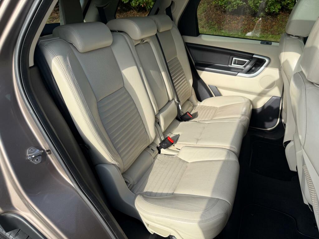 Land Rover Discovery Sport Td4 Hse Black White #23