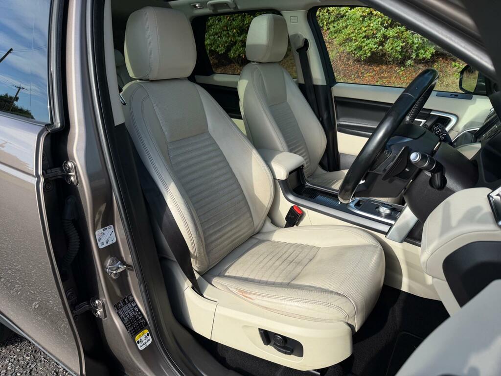Land Rover Discovery Sport Td4 Hse Black White #14