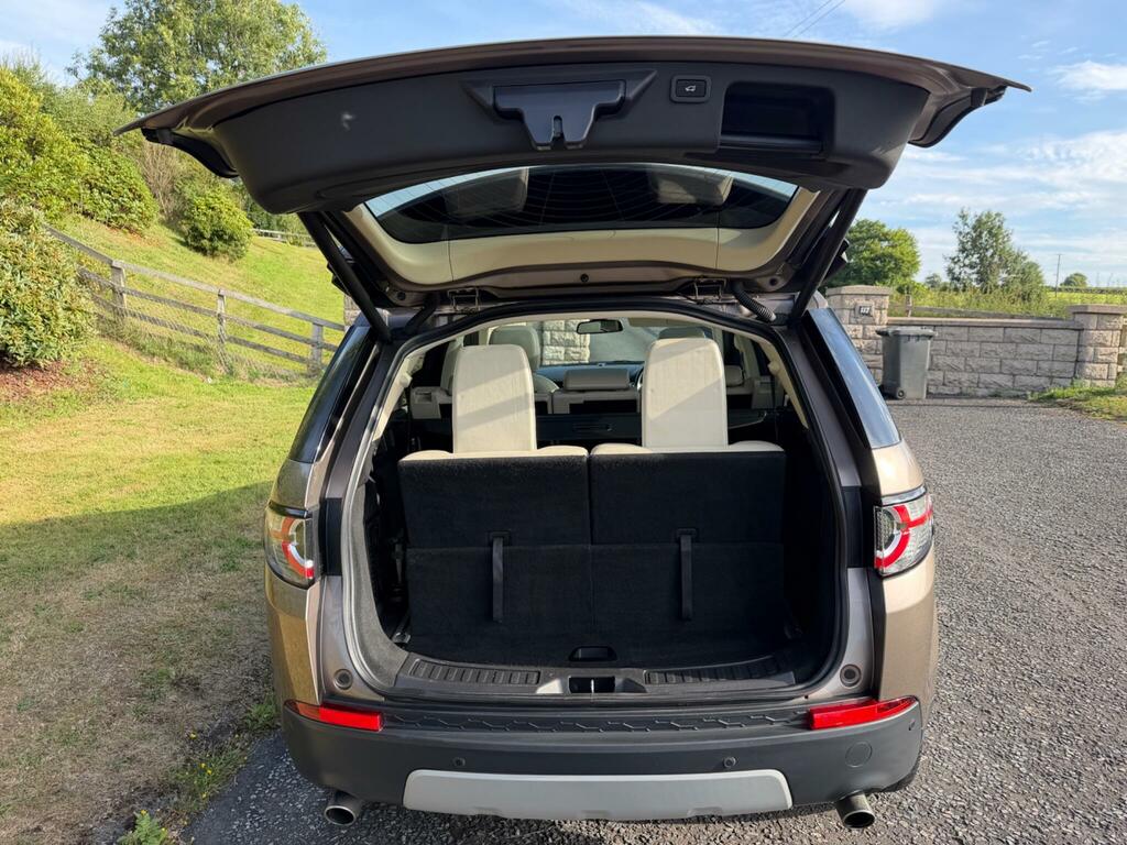 Land Rover Discovery Sport Td4 Hse Black White #25
