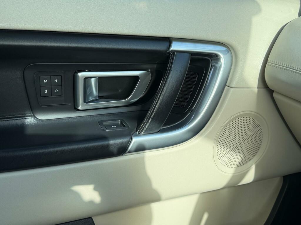 Land Rover Discovery Sport Td4 Hse Black White #21