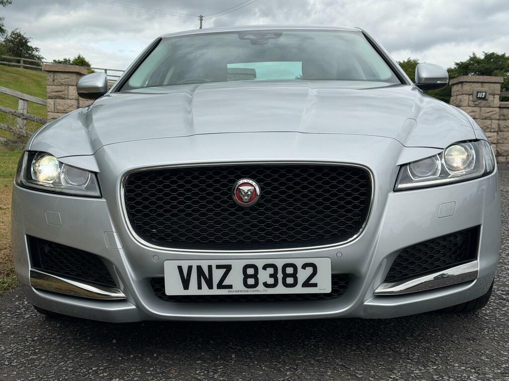 Jaguar XF 2.0D Prestige Euro 6 Ss VNZ8382 Silver #3