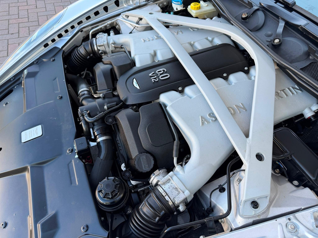 Aston Martin DB9 Coupe 6.0 V12 T-tronicii Euro 5 201414 #20