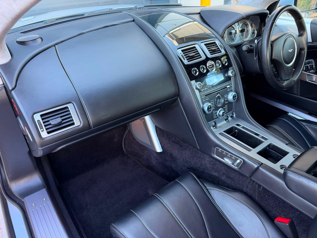 Aston Martin DB9 Coupe 6.0 V12 T-tronicii Euro 5 201414 #24