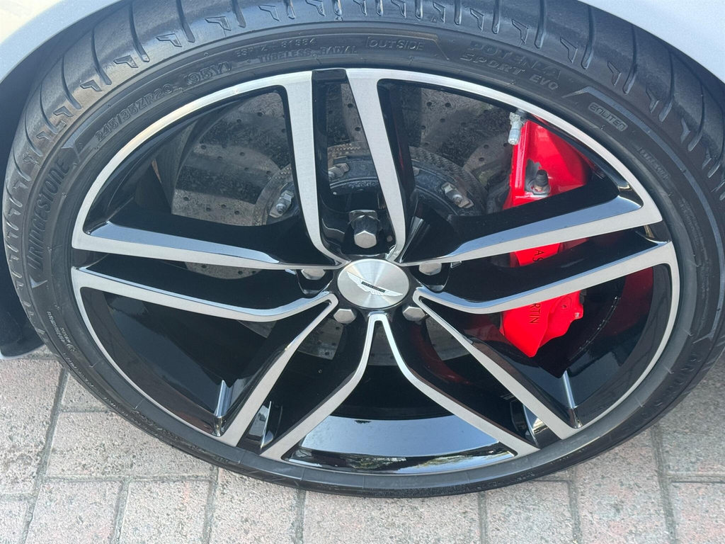 Aston Martin DB9 Coupe 6.0 V12 T-tronicii Euro 5 201414 #26