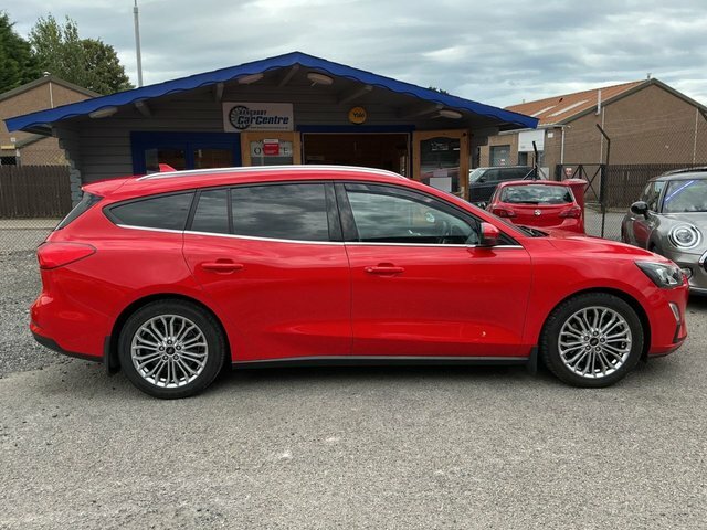 Ford Focus 2020 1.0T Ecoboost Titanium X Estate Ma Red #2