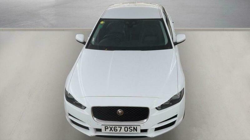 Jaguar XE 2.0 I4 200Ps R-sport Red #12
