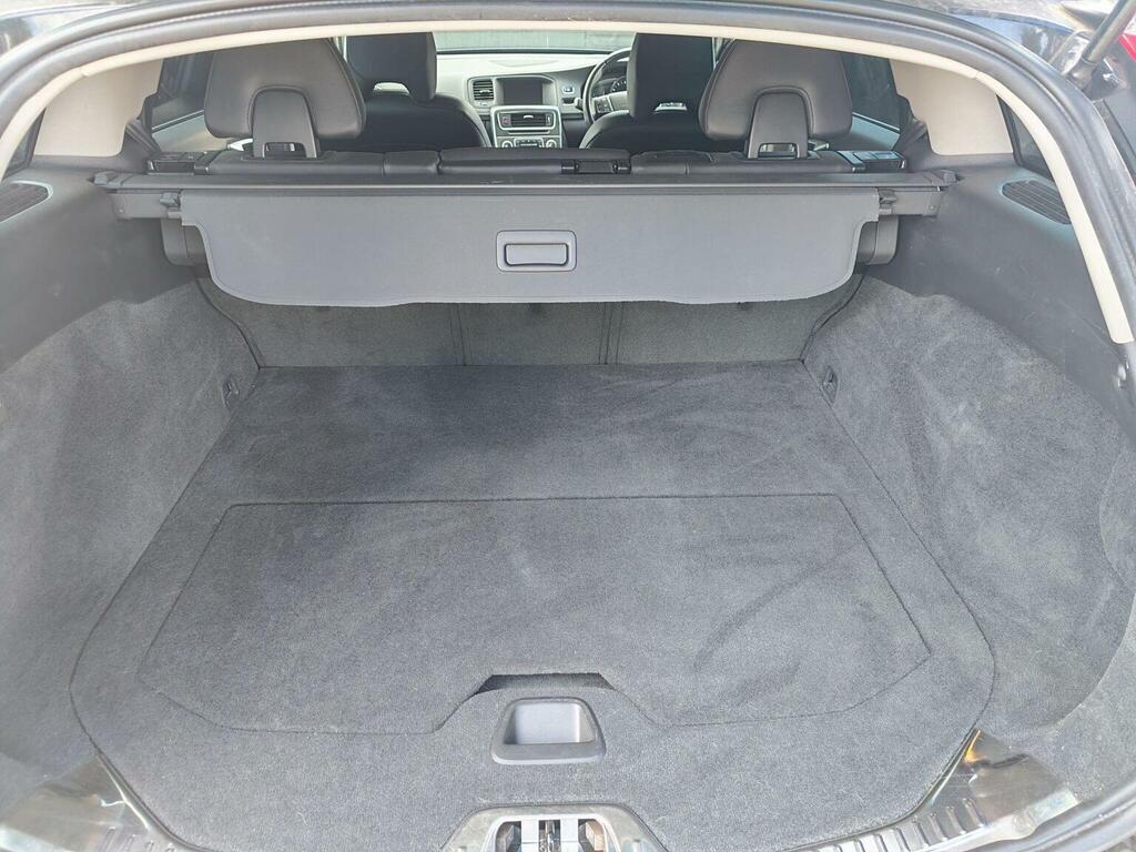 Volvo V60 2.0 D3 R-design Lux Nav Estate E Silver #11