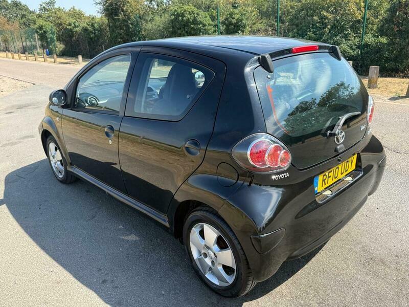 Toyota Aygo 1.0 Vvt-i Black Euro Black #4